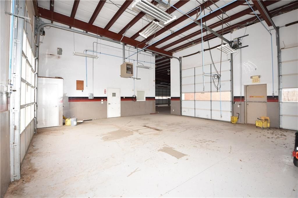 Tirebuilding_Kahkesh: 816 S Division St, Guthrie, OK 73044